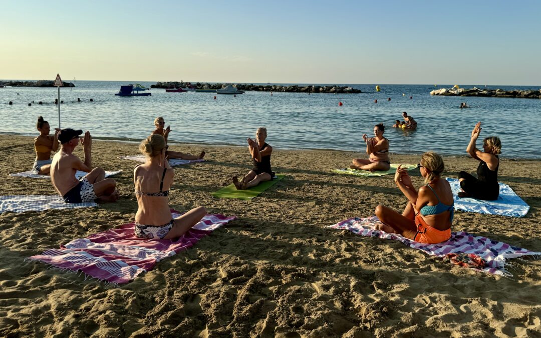 Beach yoga: wellness in Cattolica